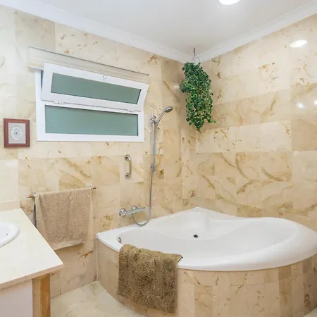 Holiday home The Red House - 3br With Private Terrace *