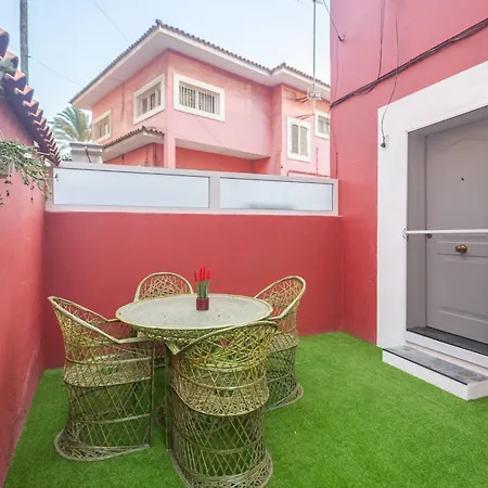 The Red House - 3br With Private Terrace Holiday home