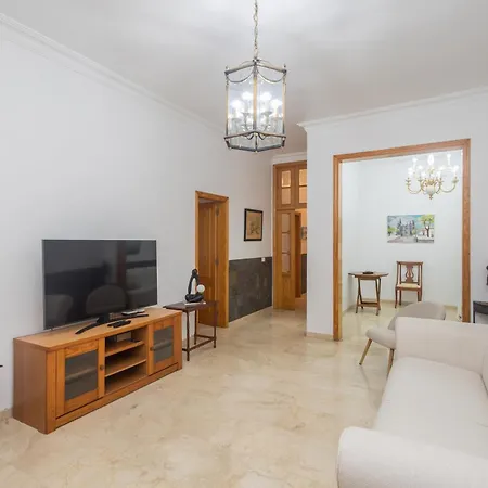 The Red House - 3br With Private Terrace Holiday home