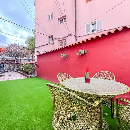 The Red House - 3br With Private Terrace *